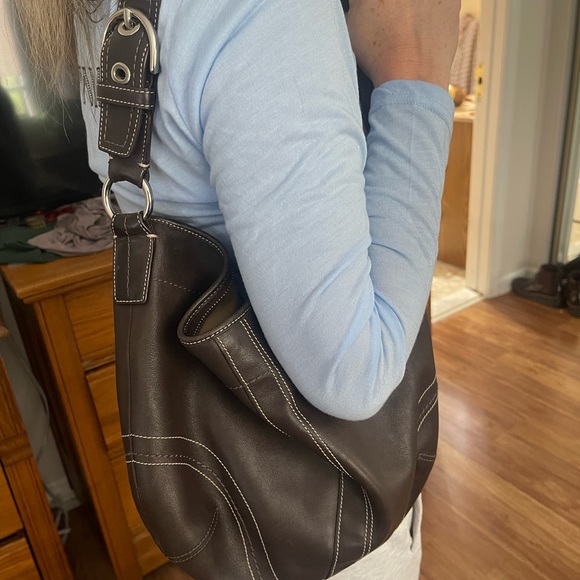 Coach Brown Leather Hobo💖 - Picture 5 of 12